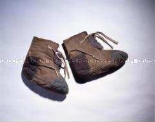 Schuhe aus Kriegsgefangenschaft