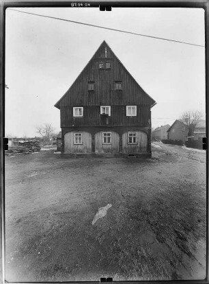 Lichtenhain (Kirnitzschtal-Lichtenhain), Sebnitzer Straße. Wohnhaus. Giebelansicht