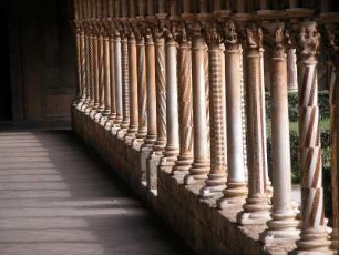 Kreuzgang des Benediktinerklosters Il Chiostro an der Südseite des Domes von Monreale