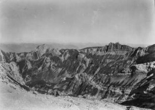 Gebirgslandschaft : Blick über eine Gebirgslandschaft.