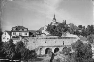 Schloss Wilhelmsburg : Schmalkalden. Schloss Wilhelmsburg mit Kanzlei. Blick vom Marstall über Marstallhof nach Nordosten gegen Große und Kleine Pfalz