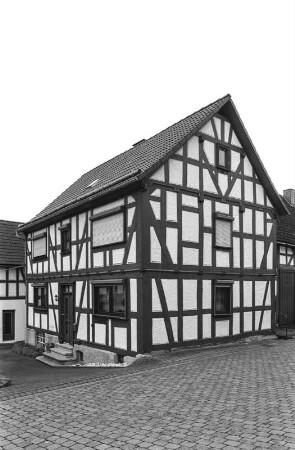 Wohnhaus (Wohnhaus, Fachwerk); Battenberg, Berliner Straße 4