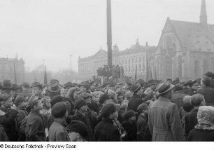 Teilnehmer der Feierlichkeit zur Revolution 1848
