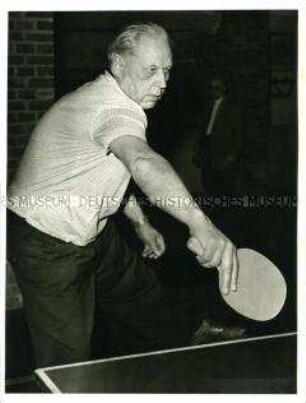 Herbert Warnke beim Tischtennis
