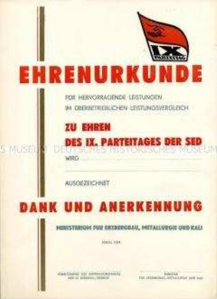 Vordruck einer Urkunde "Für hervorragende Leistungen im überbetrieblichen Leistungsvergleich zu Ehren des 9. Parteitages der SED" (blanko)