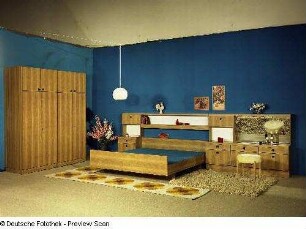 Schlafzimmer (Modell 370)