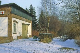 Bahnhofsgebäude der ehemaligen Südstormarn'schen Kreisbahn: Eingangseite