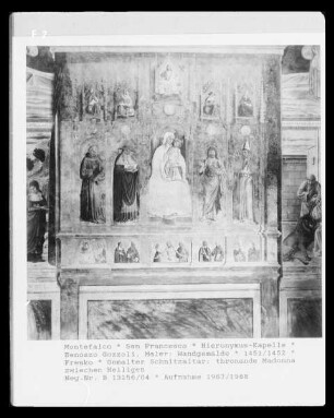 Wandgemälde — Gemalter Schnitzaltar: thronende Madonna zwischen Heiligen