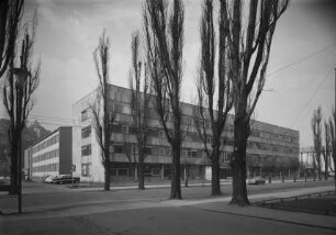 Verwaltungsgebäude der Universität