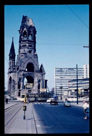 Kaiser Wilh. Ged. Kirche 2.6.57.
