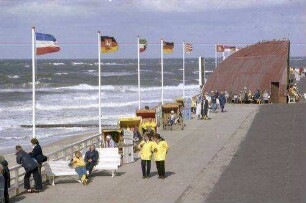 Westerland: Hauptpromenade mit Musikpavillon