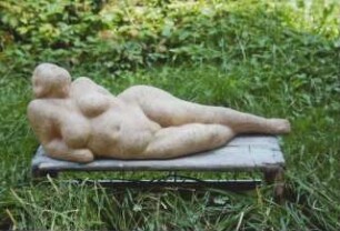 Liegende Frau