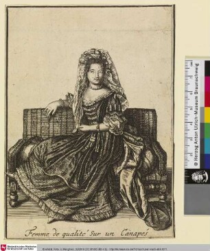 Femme de qualité sur un Canapés