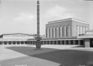 Ausstellungshallen und Ehrenhof