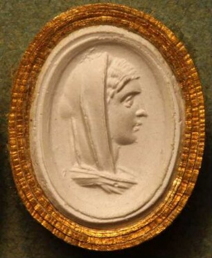 Profilbildnis der Julia Domna mit Schleier (Daktyliothek, Zweites Historisches Tausend)
