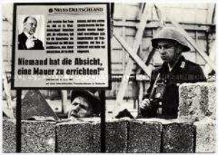 Postkarte zum Mauerbau