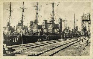 Wesermünde-Bremerhaven, Minensuchboote im Hafen