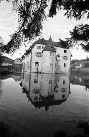 Inzlingen: Wasserschloss (1563), Turmseite