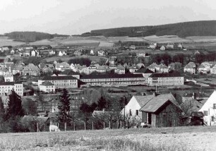 Früheres Lazarett; Blick vom Langen Feld. Detmold. Heldmanstraße