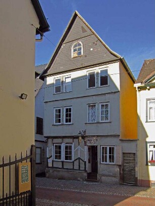 Eltville, Rheingauer Straße 34