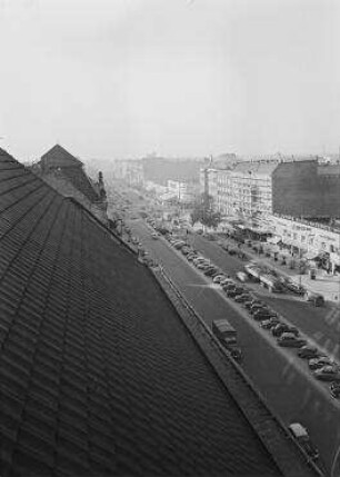 Panorama, Bild 1 von 5. Blick über den Breitscheidplatz mit Ruine der Kaiser-Wilhelm-Gedächtniskirche, Wiederaufbaugebiet "Rund um den Zoo", (City-West). Berlin-Charlottenburg, Breitscheidplatz