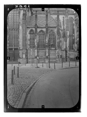 Duisburg. Salvatorkirche (Baubeginn 1330). Teilansicht von Süden