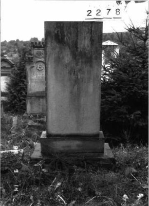 Grabstein 2278 (Index: 100097392) Maße HxBxT: 139x50x14 cm: Grabstein 2278