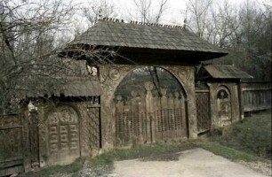 Baneasa: Dorfmuseum, Freilicht Museum, Holzgeschnitztes Hoftor