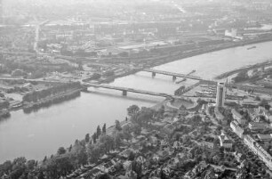 Kehl: Rheinbrücken, Europabrücke, von der Kehler Seite
