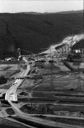 Lörrach, Haagen: Autobahntrasse über das Wiesental