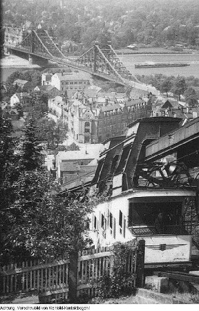 Dresden, Jugendgruppe, 15. Stadtbezirk - Loschwitz, Schwebebahn - Schauspieler Gerhard Vogt, 1946