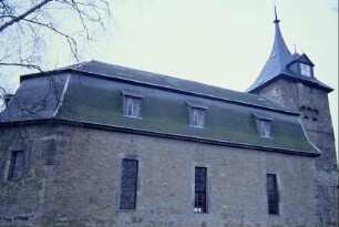 Dorfkirche von NO, Langhaus mit Mansarddach