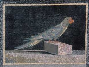 Zoomorphe Gerätfigur, in der Mitte des Bauchs durchbohrt