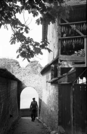 Jockgrim: Tor in der Stadtmauer