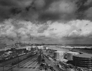 Archivfotografie "staedte_mannheim_haefen_rheinhafen_P93m"