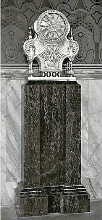 Billing, Hermann; Kiel (Schleswig-Holstein); Rathaus - Standuhr (Detail)