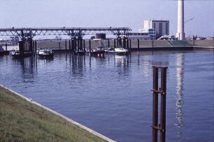Neuer Ölhafen bei Köln-Niehl/Rhein