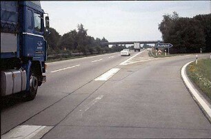 Ausfahrt West von Hauptfahrbahn West (Karlsruhe Richtung Basel)
