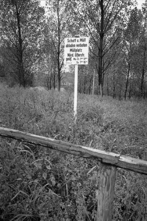 Umweltverschmutzung durch wilde Müllablagerung
