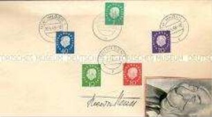Briefumschlag mit 5 Briefmarken und der Unterschrift von Theodor Heuss