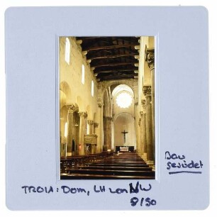 Troia, Santa Maria Assunta (Dom) : Innenansicht Langhaus
