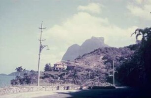 Reisefotos. Villa an der Küste (vielleicht auf Sizilien)