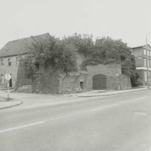 Peitz. Magazinbastion : Peitz. Festungsrest mit Ruine der sogenannten Magazinbastion (Ende 16. Jahrhundert; Rochus zu Lynar u. a.). Eckansicht