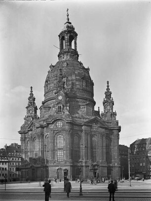 Dresden, Frauenkirche vom Neumarkt aus