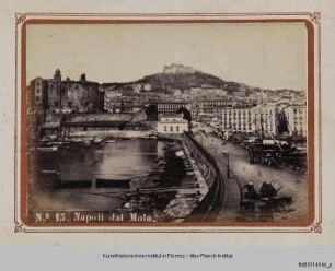 Album mit Veduten Neapels : Stadtvedute aus Richtung der Mole