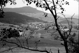 Gresgen: Vom Rümmelesbühl gegen Adelsberg und Zeller Blauen