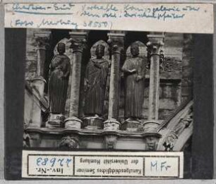 Chartres, Kathedrale: Südquerhaus, Vorhalle, Königsgalerie über dem östlichen Zwischenpfeiler