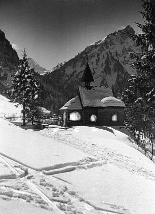 Osterachtal, Hubertus-Kapelle mit Giebel