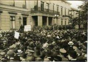 Demonstration für den Anschluss Deutschösterreichs an Deutschland