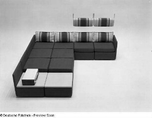 Beistelltisch : Sitzgruppe mit Beistelltischen (1972; Möbelkombinat Halle)